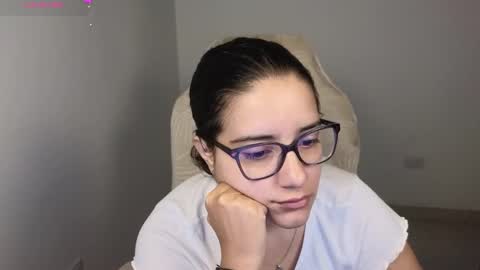 Moon Woman online show from November 24, 2025, 1:22 pm