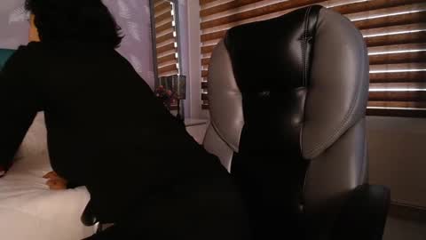 Michelle online show from March 5, 2025, 8:00 pm