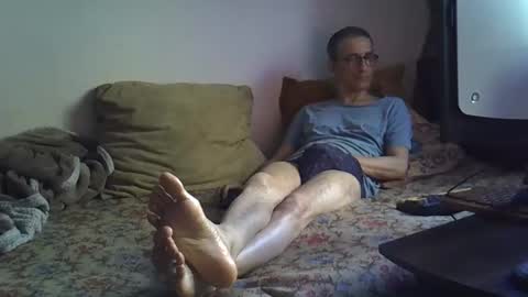 Snapshot of moovurey16 chatting on April 26, 2026, 1:36 am Alex online show from April 26, 2026, 1:36 am