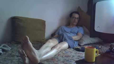 Snapshot of moovurey16 chatting on May 19, 2026, 1:22 am Alex online show from May 19, 2026, 1:22 am