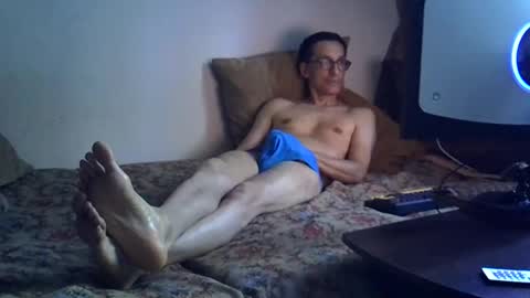 Snapshot of moovurey16 chatting on June 8, 2026, 12:47 am Alex online show from June 8, 2026, 12:47 am