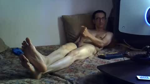 Snapshot of moovurey16 chatting on June 8, 2026, 1:39 am Alex online show from June 8, 2026, 1:39 am
