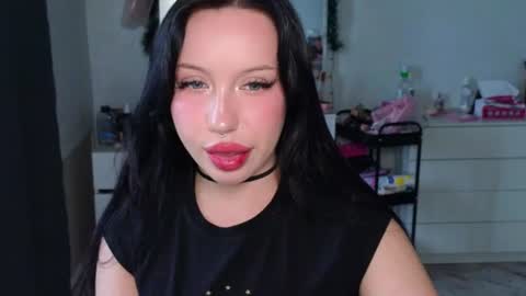 Snapshot of moranagoddess chatting on June 22, 2026, 12:02 pm Morana follow my boosty online show from June 22, 2026, 12:02 pm