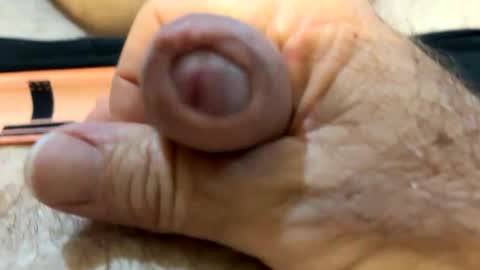 Me online show from October 24, 2025, 8:49 pm