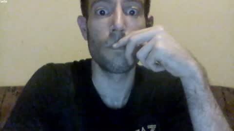 morenikoo26 online show from June 15, 2026, 10:56 pm
