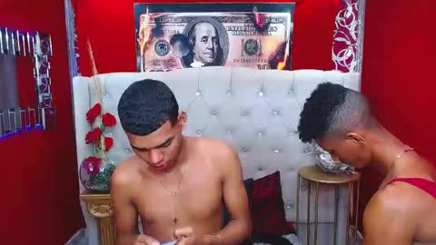 duohot23 online show from December 13, 2024, 3:05 am