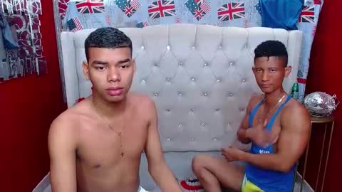 duohot23 online show from February 1, 2025, 7:13 pm