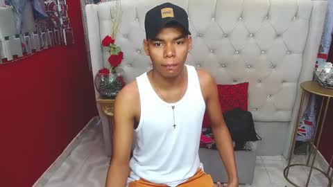 duohot23 online show from February 8, 2025, 7:05 pm