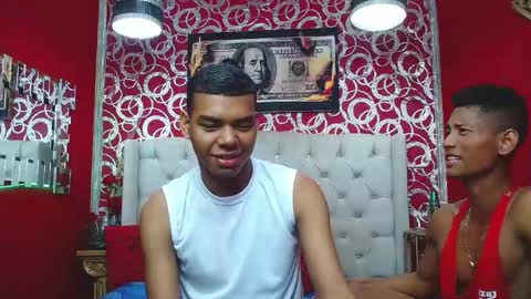 duohot23 online show from February 19, 2025, 7:16 pm