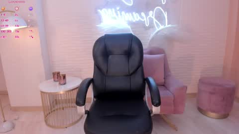 Morgan Hicks online show from February 11, 2025, 12:49 am