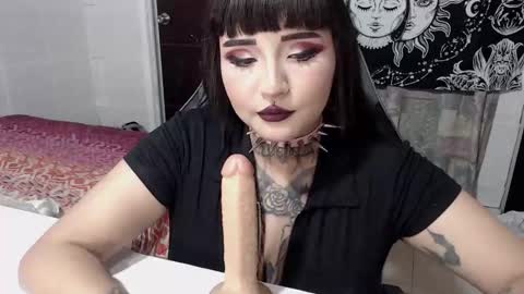 Morgan Moon online show from September 17, 2025, 9:05 pm