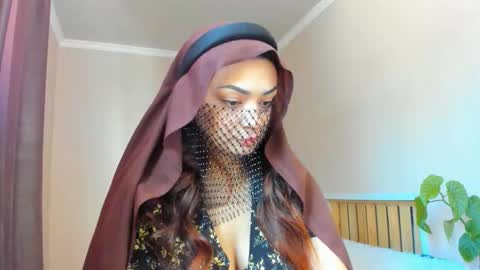 Snapshot of moroccan_diamond_ chatting on December 14, 2025, 7:36 am Medina online show from December 14, 2025, 7:36 am