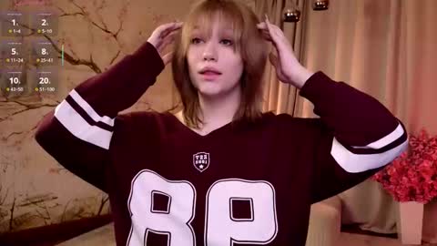 morvelyn online show from November 18, 2025, 4:44 pm