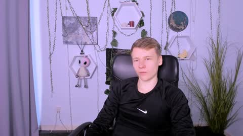 Welcome here online show from December 7, 2024, 2:20 am