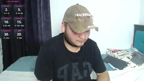 moshi_uwu online show from March 2, 2025, 3:02 am