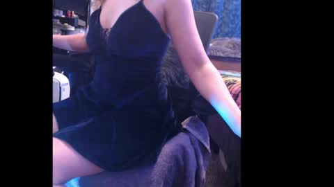 Snapshot of mountainbeauty chatting on March 11, 2025, 1:37 am mountainbeauty online show from March 11, 2025, 1:37 am