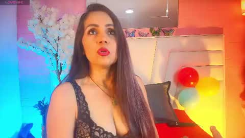 Snapshot of moxa_hot chatting on June 25, 2026, 4:55 pm moxa hot online show from June 25, 2026, 4:55 pm