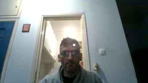 mppempis81 online show from April 22, 2026, 8:10 pm