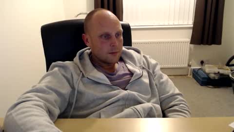 Mr Baldy Likes to Chat online show from October 4, 2025, 12:08 am