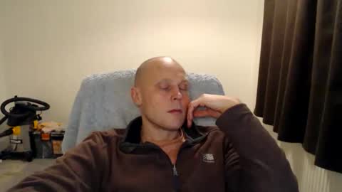 Mr Baldy Likes to Chat online show from November 7, 2025, 6:52 pm