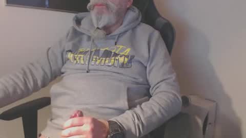 mr_boombastic2021 online show from December 7, 2024, 10:56 am