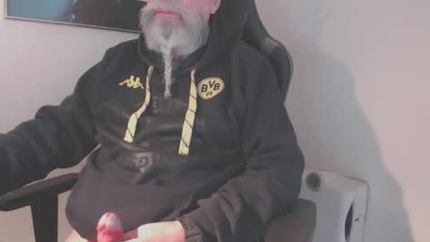 mr_boombastic2021 online show from March 1, 2025, 10:13 am