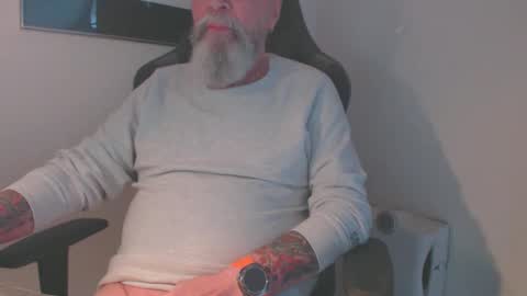 mr_boombastic2021 online show from September 12, 2025, 9:53 am