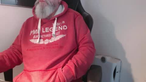 mr_boombastic2021 online show from October 2, 2025, 8:43 am