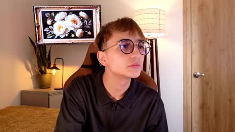 Mr Evans online show from November 11, 2025, 3:56 pm