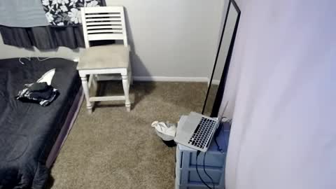 whateveryouwant online show from December 7, 2024, 1:29 pm