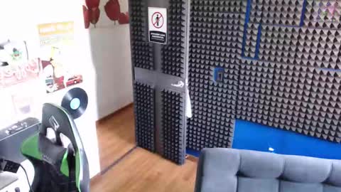 Snapshot of mr_lollipop77 chatting on December 15, 2025, 4:44 pm Call me Angel please online show from December 15, 2025, 4:44 pm