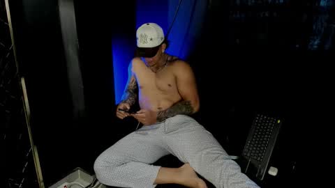 mr_maximo online show from October 29, 2025, 7:59 pm