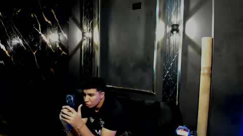 mr_maximo online show from November 13, 2025, 4:22 am