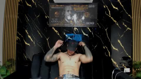 mr_maximo online show from February 17, 2026, 6:32 am