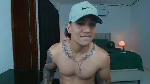 mr_maximo online show from June 7, 2026, 2:05 am