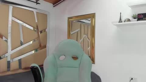 MIKEE online show from February 22, 2025, 3:01 am