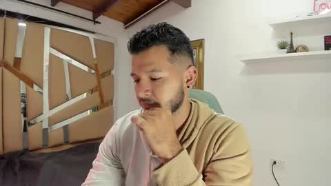 MIKEE online show from March 9, 2025, 3:01 am