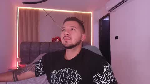 MIKEE online show from February 24, 2026, 3:04 am