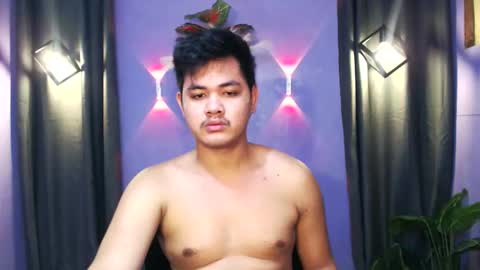 mr_olivercummerx online show from October 12, 2025, 7:51 am