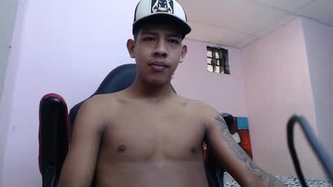 mr_stiven_ online show from January 17, 2025, 3:12 am