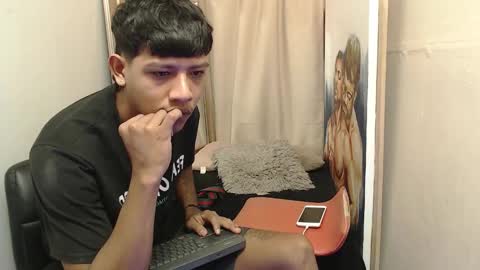 mr_stiven_ online show from November 16, 2025, 2:17 am