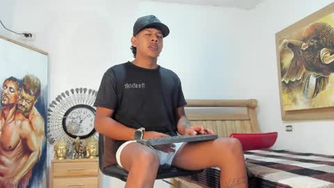 mr_stiven_ online show from April 9, 2026, 6:19 am