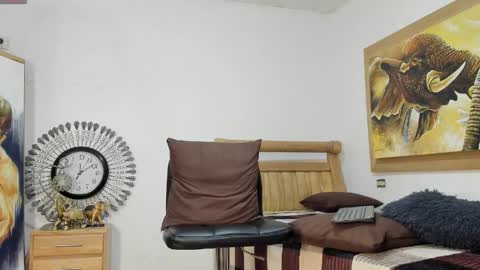 mr_stiven_ online show from May 4, 2026, 2:40 am