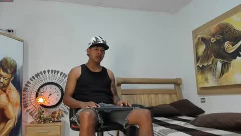 mr_stiven_ online show from May 5, 2026, 2:52 am