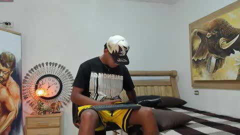 mr_stiven_ online show from May 7, 2026, 5:13 am