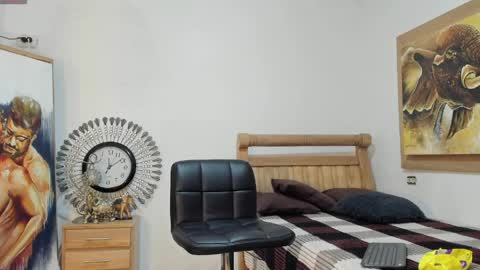 mr_stiven_ online show from May 8, 2026, 3:12 am