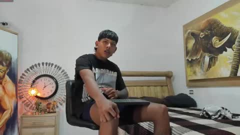 mr_stiven_ online show from May 26, 2026, 3:24 am