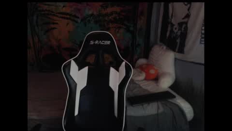 mr_strawberry online show from September 30, 2025, 9:14 am