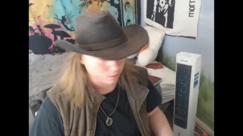 mr_strawberry online show from May 10, 2026, 5:29 pm