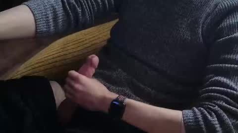 A. online show from December 5, 2025, 3:09 pm